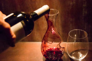 http://greenacres.ie/cdn/shop/articles/wine-poured-into-decanter-300x200.jpg?v=1630057283